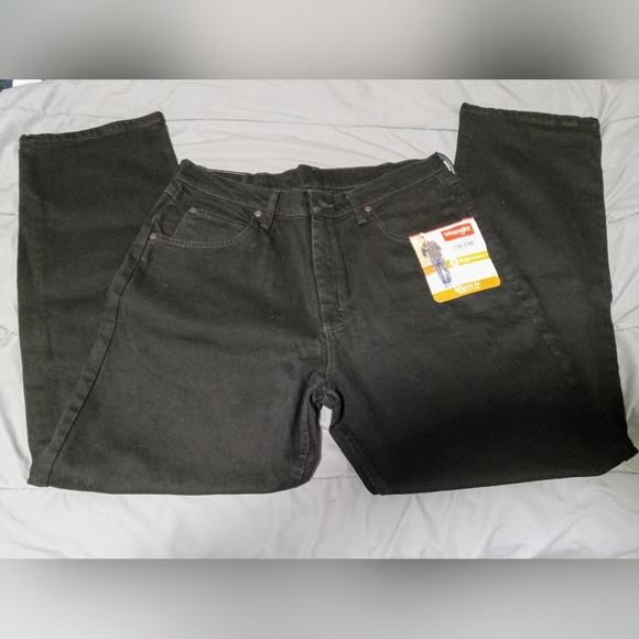 Wrangler Other - Wrangler Men's Relaxed Fit Black Jeans